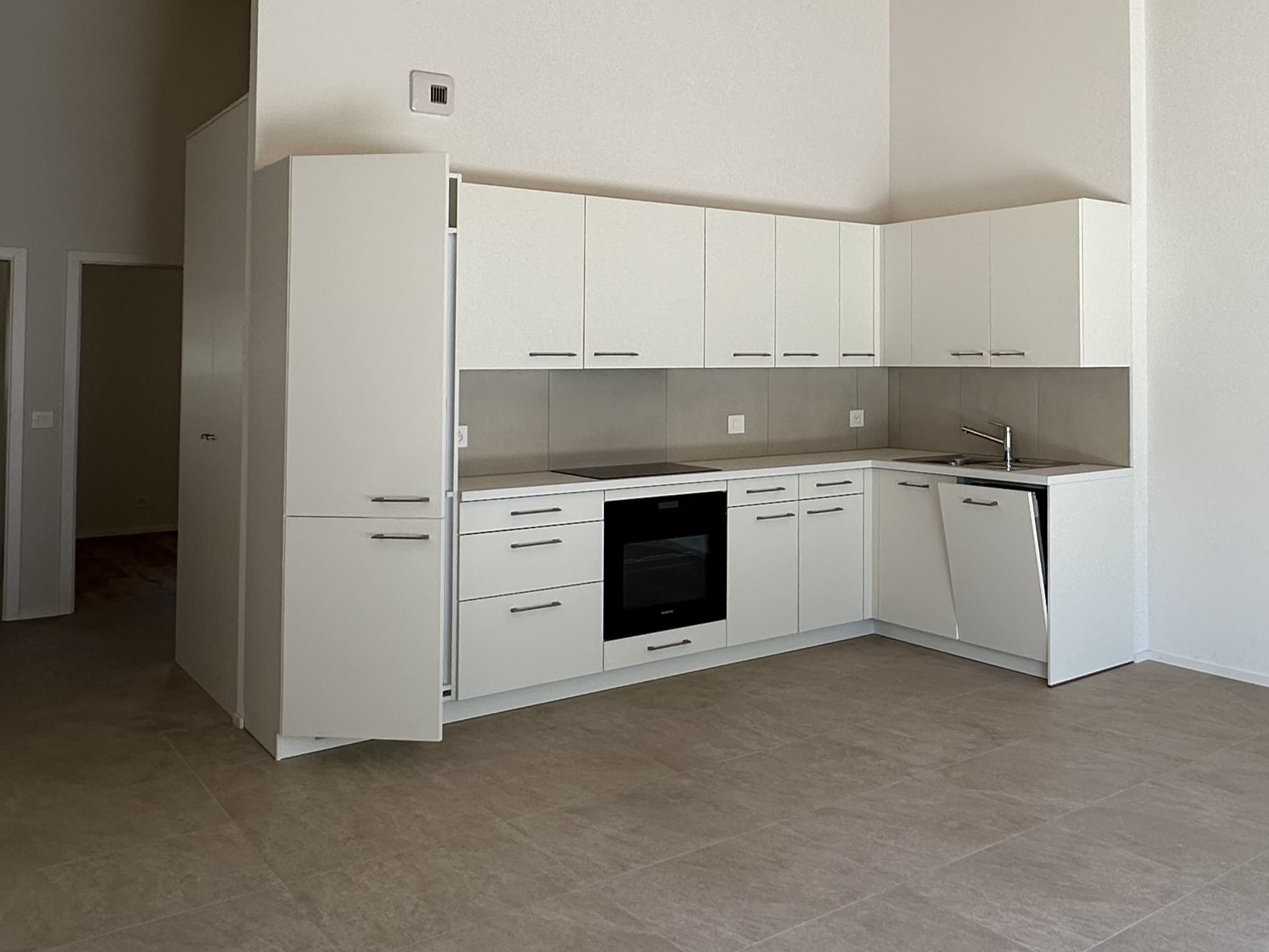 Bel appartement neuf de 3.5 pièces à louer au 1er étage – B13